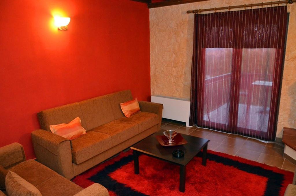 Prasino Horio Arnaía Quarto foto